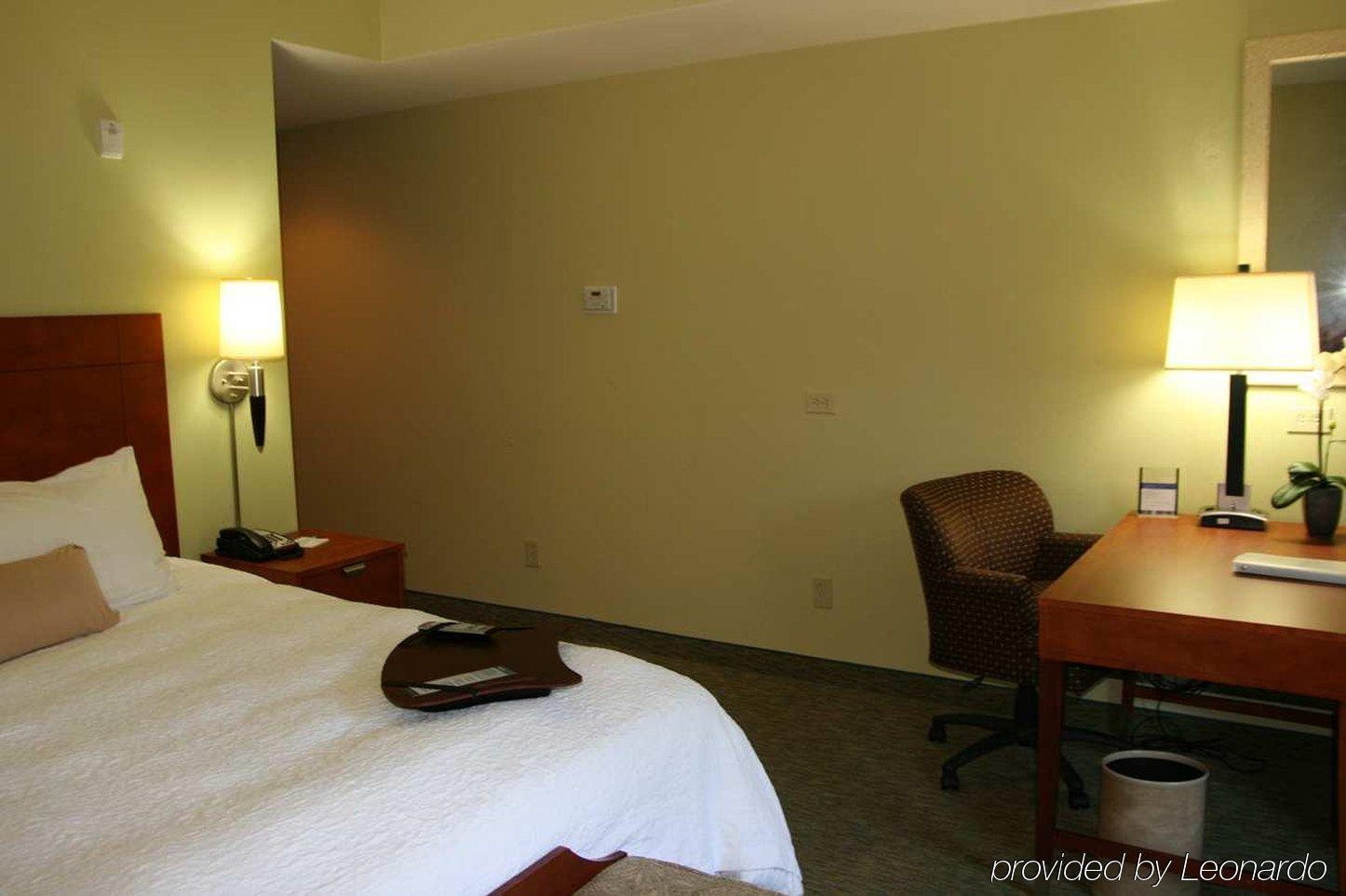 Hampton Inn & Suites Birmingham Airport Area Irondale Habitación foto